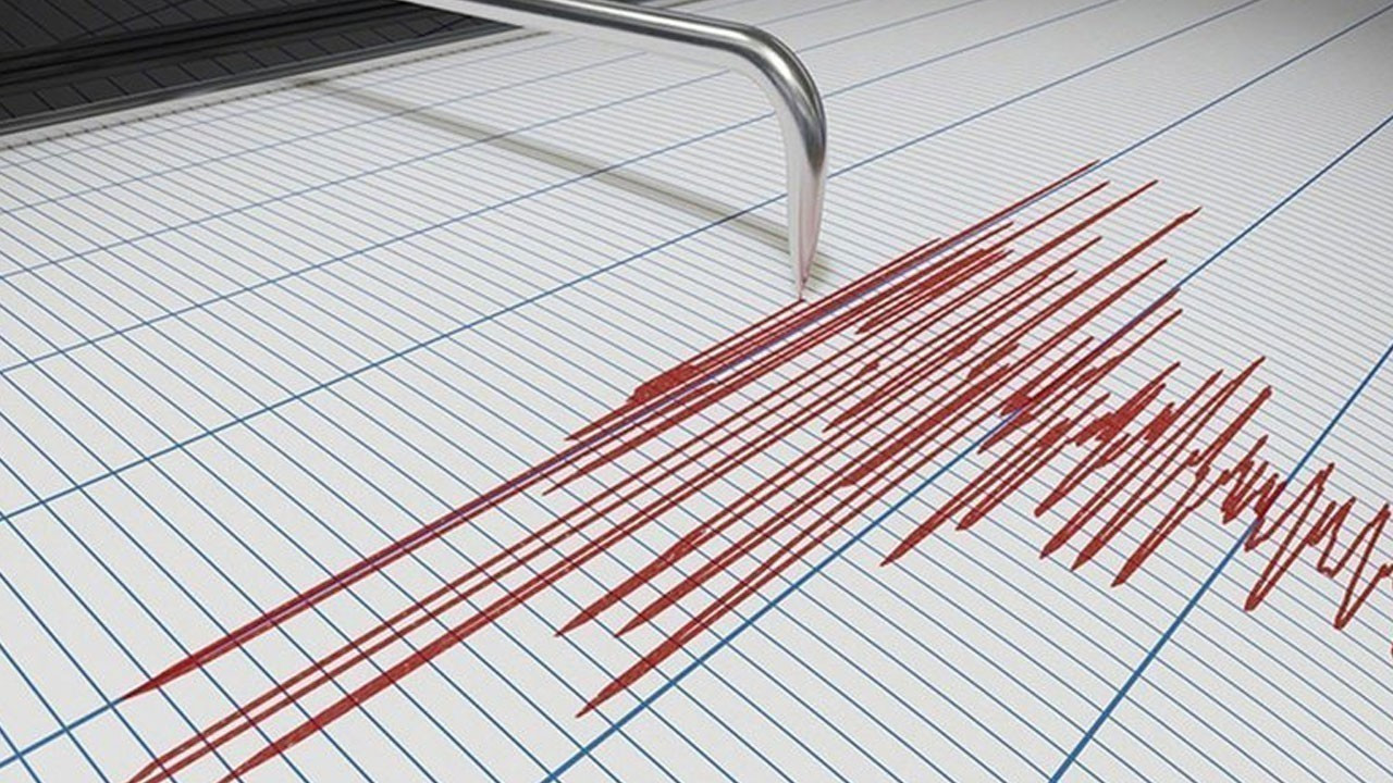 SON DAKİKA DEPREM… AFAD duyurdu: Gece yarısı peş peşe depremler endişe yarattı (Son depremler)